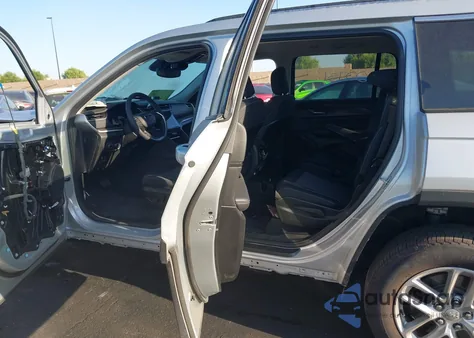 2023 Jeep Grand Cherokee L Laredo 4X2 from USA, damaged, VIN 1C4RJJAG5P8912043